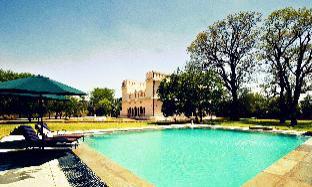 Bijay Niwas Palace Hotel,Near St. Paul School,3 star