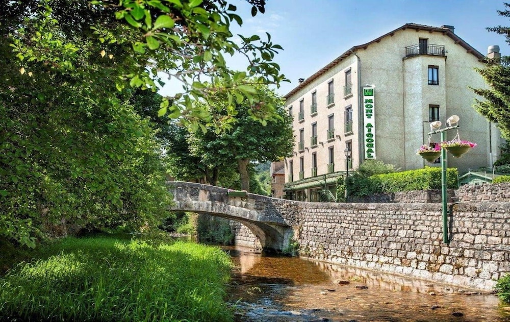 logis hotel restaurant le mont aigoual