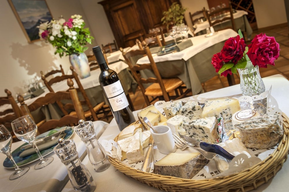 logis hotel restaurant le mont aigoual