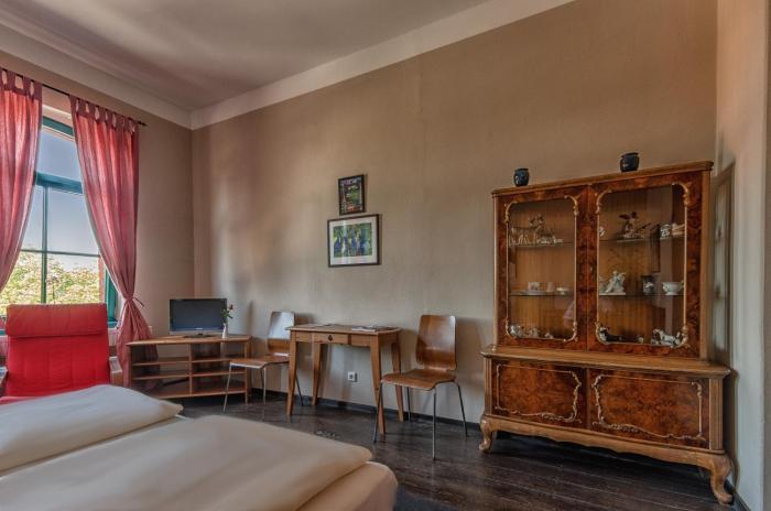 gasthaus and hotel zur henne