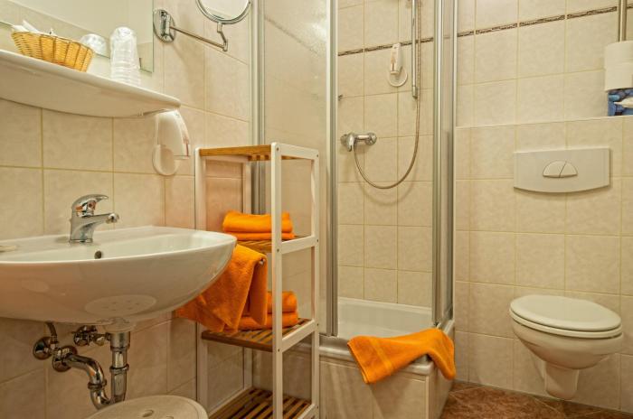 gasthaus and hotel zur henne