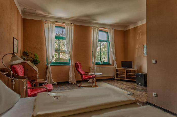 gasthaus and hotel zur henne