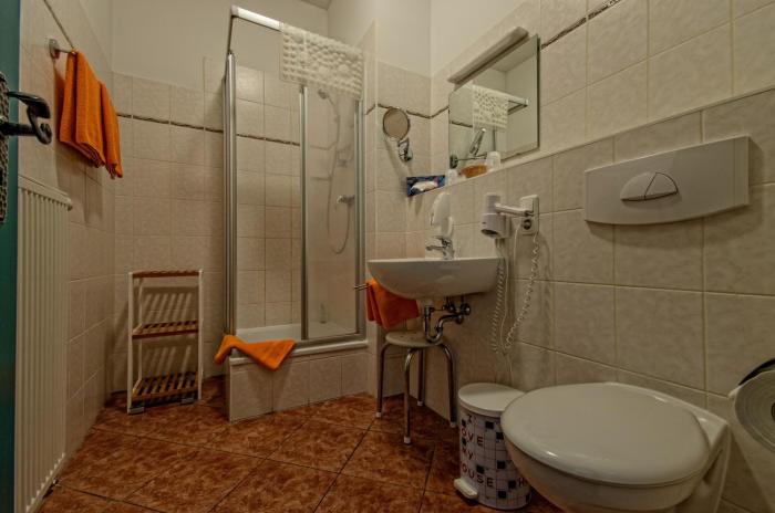 gasthaus and hotel zur henne