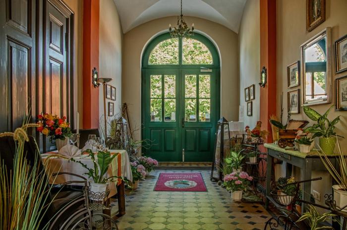 gasthaus and hotel zur henne