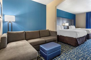 comfort inn and suites pauls valley city lake