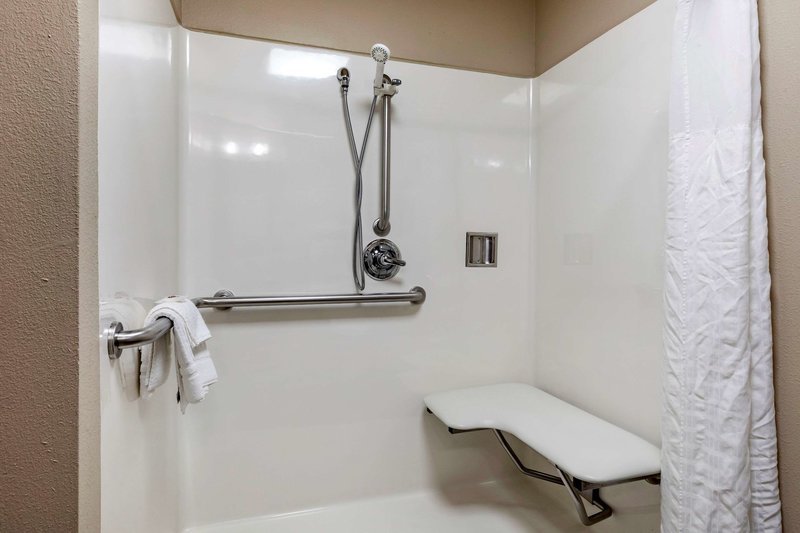 comfort inn and suites pauls valley city lake