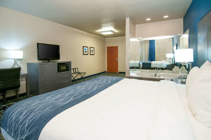 comfort inn and suites pauls valley city lake