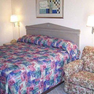 Sportsman Inn And Suites,Hugo>>Antlers,2 star