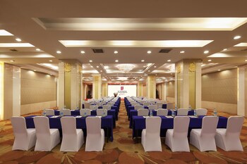 jinjiang west capital international hotel