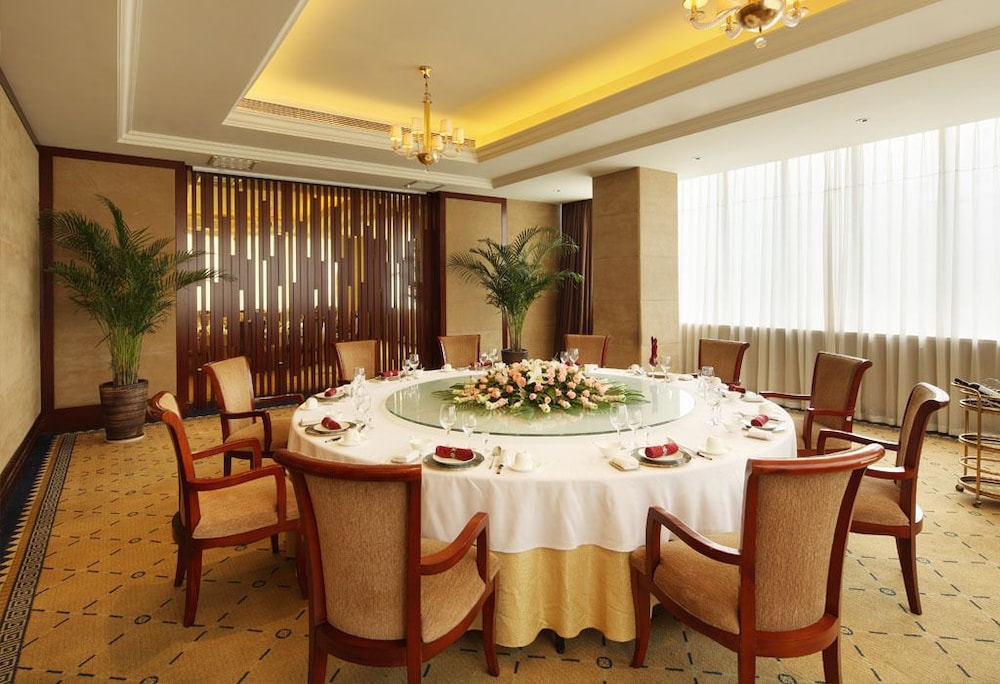 jinjiang west capital international hotel