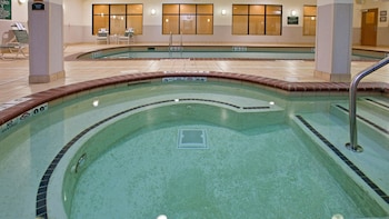 holiday inn express valparaiso by ihg