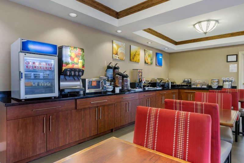 comfort inn and suites