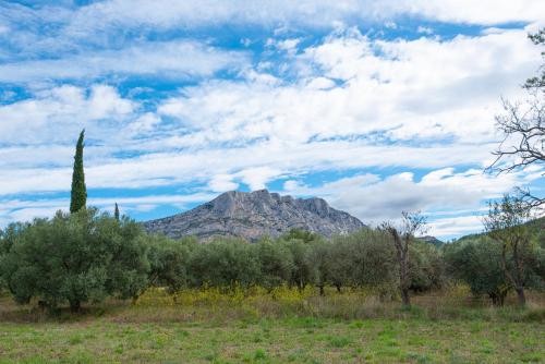 odalys apparthotel le tholonet