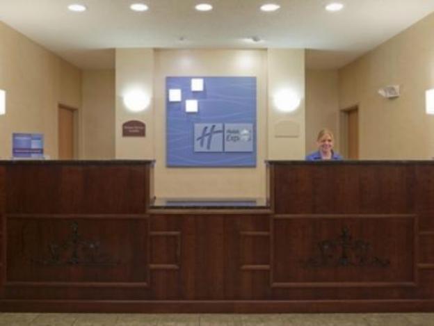 holiday inn express and suites martinsville by ihg