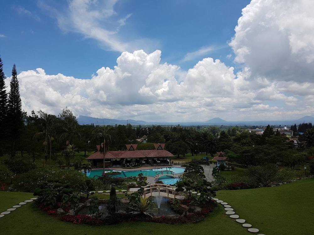 sinabung hills berastagi