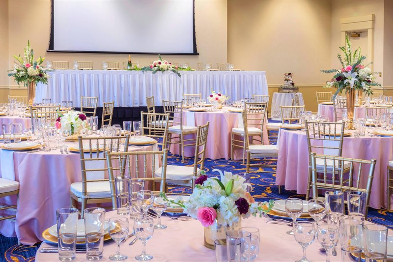 renaissance shoals resort and spa