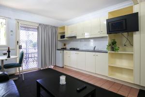 toowong central motel apartments