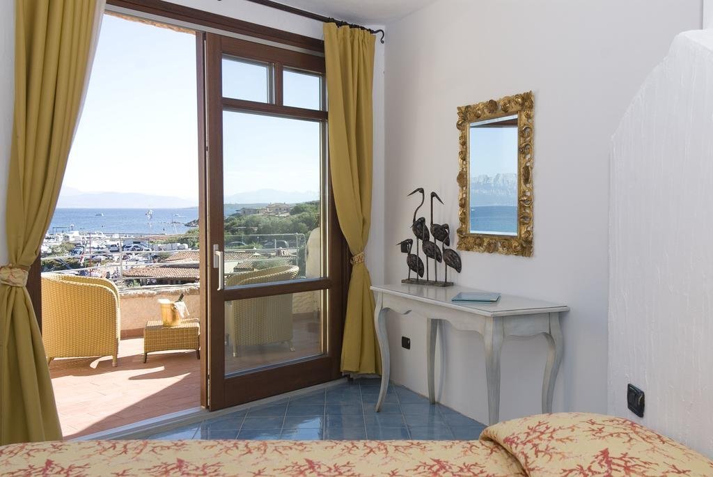 residence baia caddinas