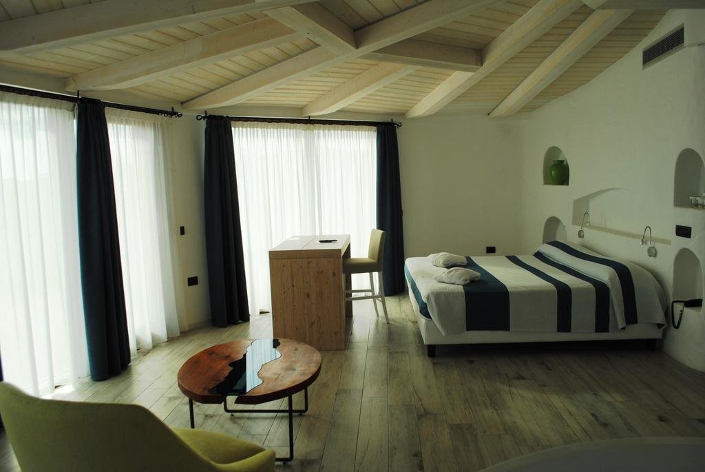 residence baia caddinas