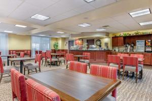 comfort suites findlay i 75