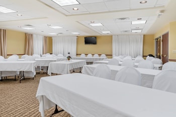 comfort suites findlay i 75