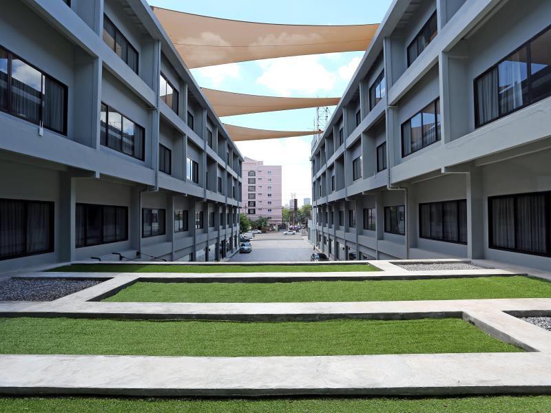 s ratchada leisure hotel