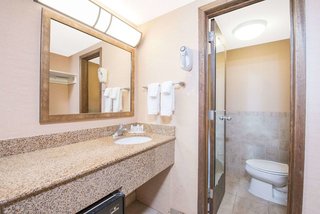 days inn by wyndham duluth lakewalk