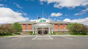 holiday inn express and suites portland by ihg