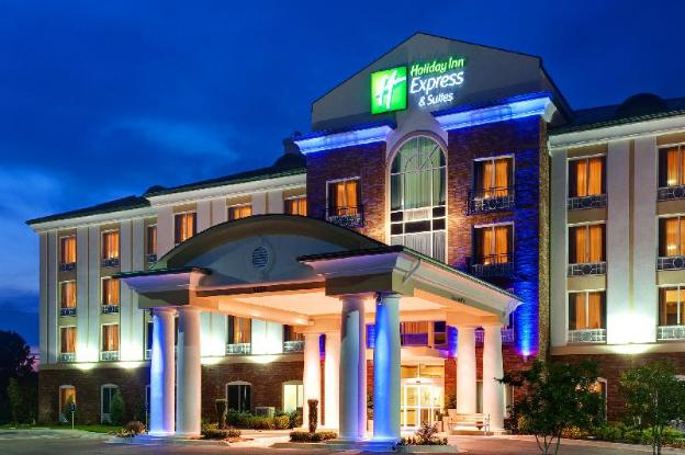 holiday inn express and suites millington by ihg