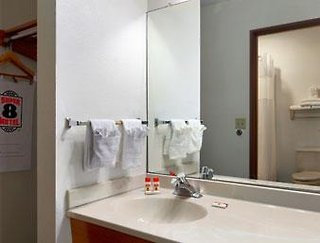 Super 8 By Wyndham Paris,Camden>>Buchanan,2 star