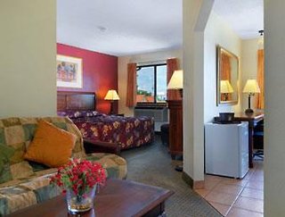 Super 8 By Wyndham Paris,Camden>>Buchanan,2 star