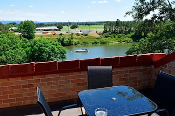 windsor riverview inn