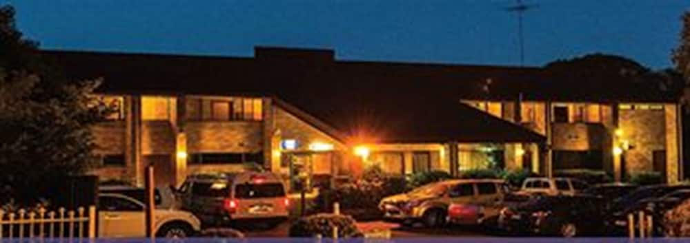 windsor riverview inn