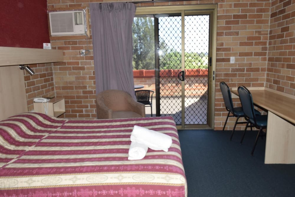 windsor riverview inn
