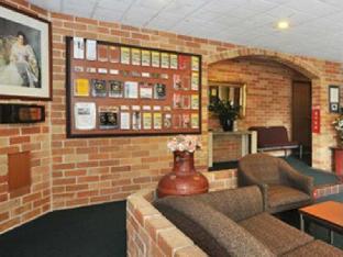 windsor riverview inn