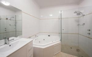 discovery resorts mccracken country club