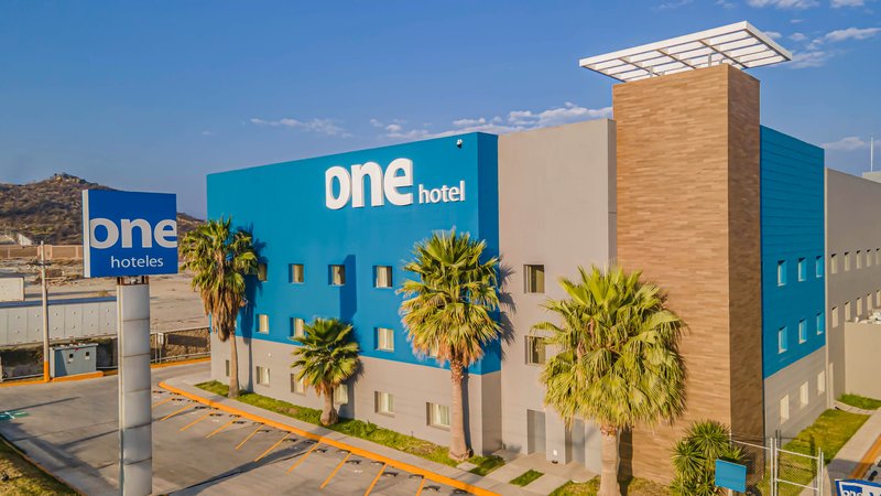 one saltillo aeropuerto