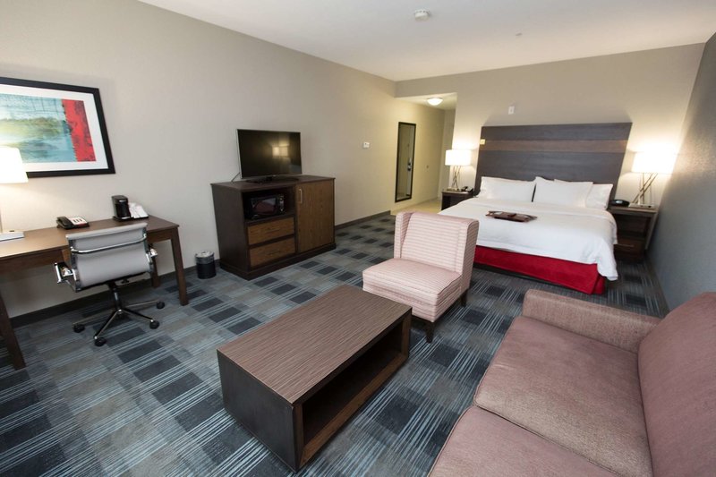 hampton inn and suites oklahoma city airport