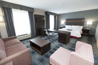 hampton inn and suites oklahoma city airport