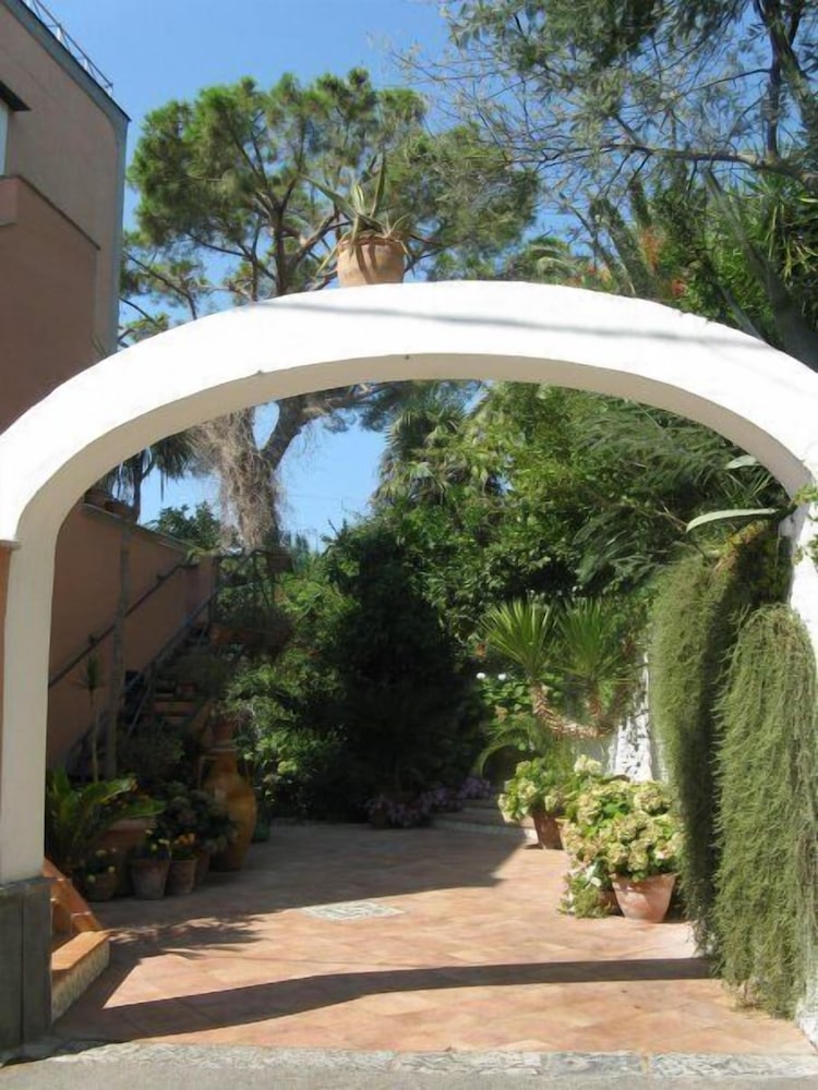 hotel tirreno residence