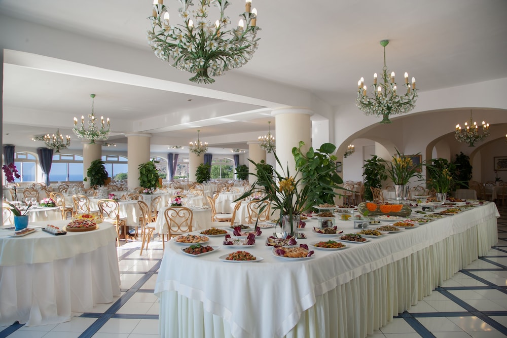 borgo romantica resort and spa
