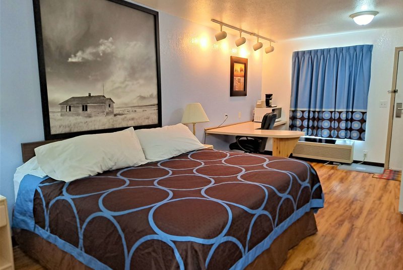 super 8 by wyndham three hills ab