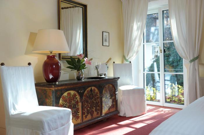 hotel schloss leonstain