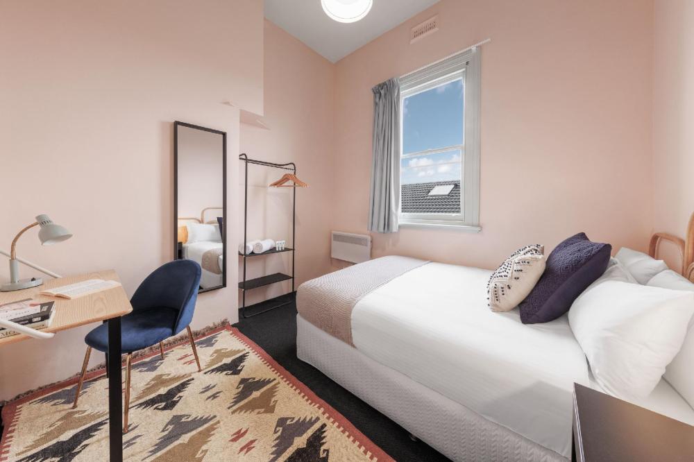 roamer st kilda formerly selina st kilda