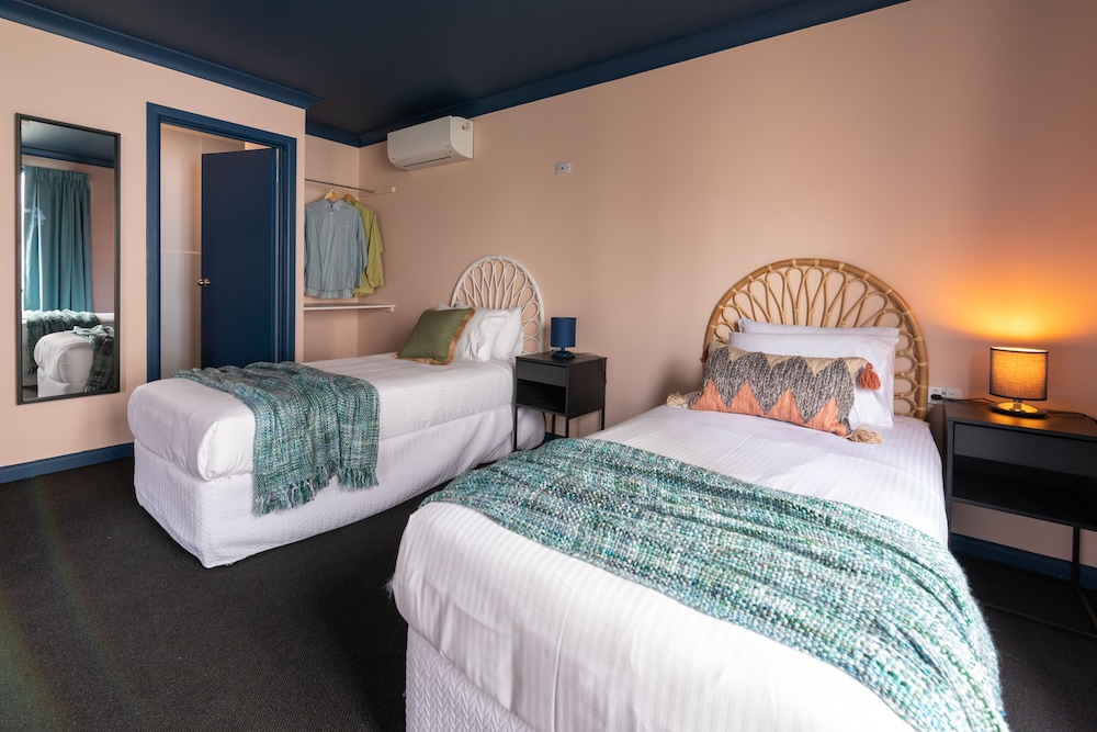 roamer st kilda formerly selina st kilda