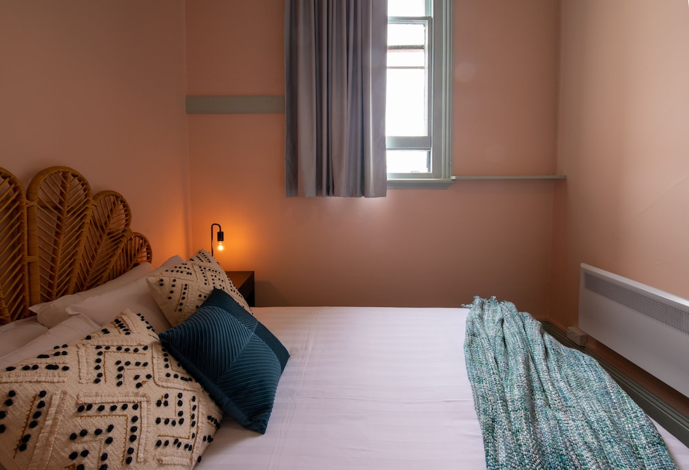 roamer st kilda formerly selina st kilda