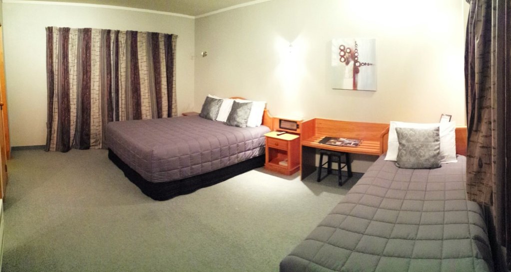 Aquarious Motor Inn,Whitiora>>Hamilton,2 star