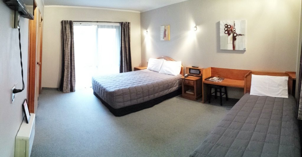 Aquarious Motor Inn,Whitiora>>Hamilton,2 star