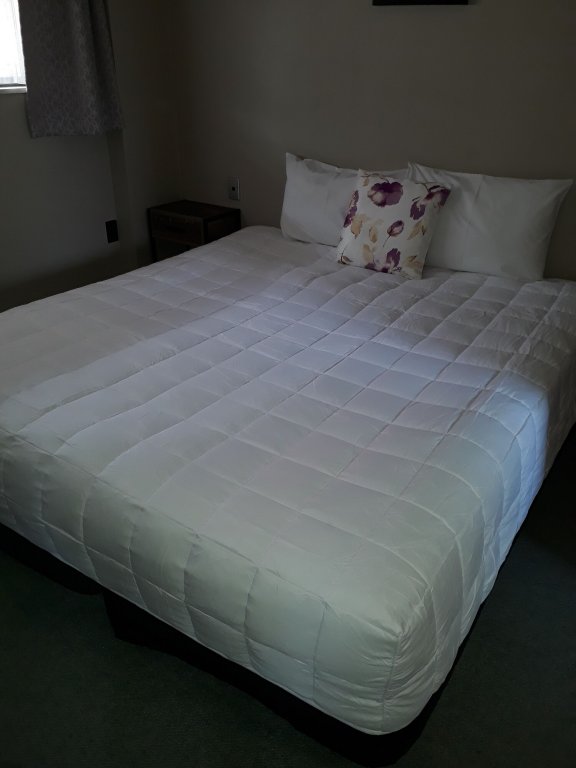 Aquarious Motor Inn,Whitiora>>Hamilton,2 star