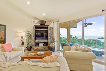 red frog beach island resort